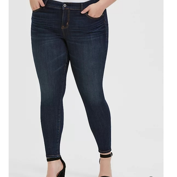 Mid Rise Skinny - Picture 2 of 3